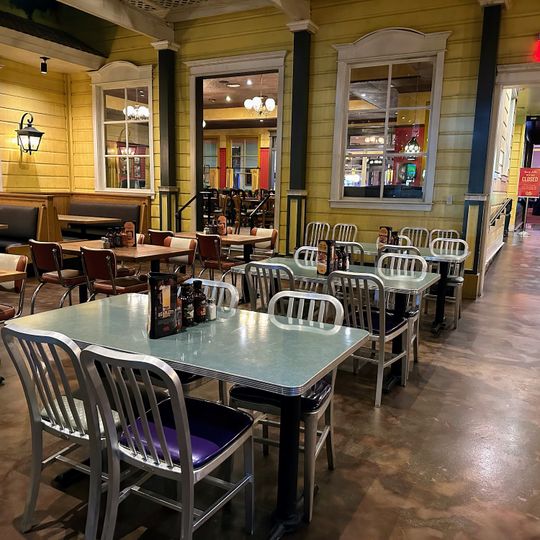 Lucille's Smokehouse Bar-B-Que