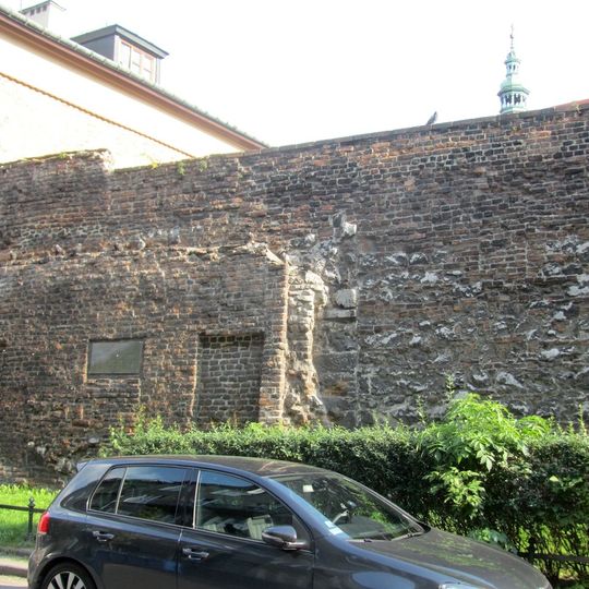 Pozostałości murów obronnych d. m. Kazimierza