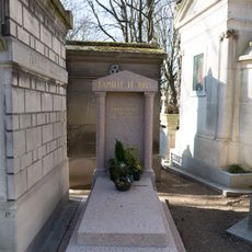 Grave of Le Bris