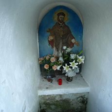Kaple svatého Jana Nepomuckého východně od Vysokých Popovic