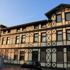Wohnhaus & Mietshaus Staakener Straße 21