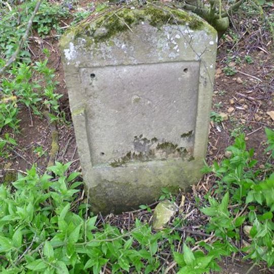 Milestone, 400m N of Barley Mow roundabout