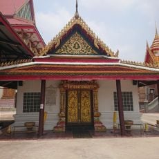 Wat Sao Thong Klang