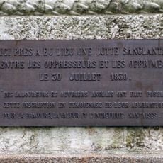 Plaque aux victimes de Juillet 1830