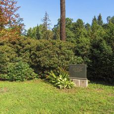 Pomník Josefa Dvořáka v Zábřehu ve Wolkerových sadech