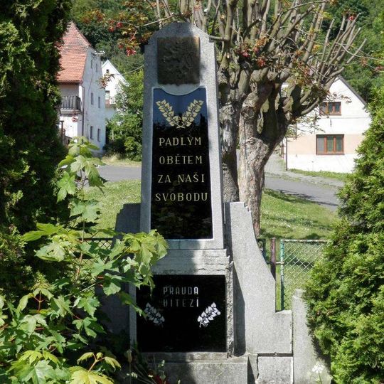 Pomník padlým v  Milešově