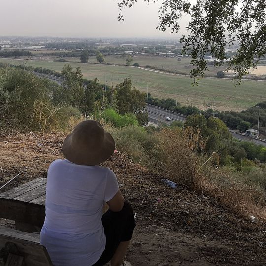 זולה עם נוף יפה לכיוון מזרח