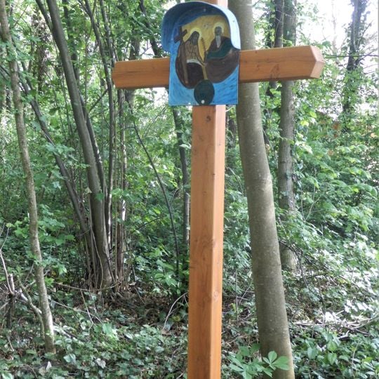 Holzkreuz im Schubertpark