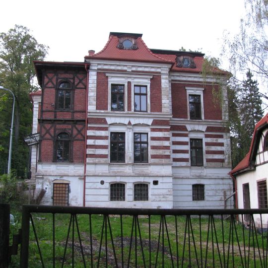 2 Warszawska Street in Jedlina-Zdrój