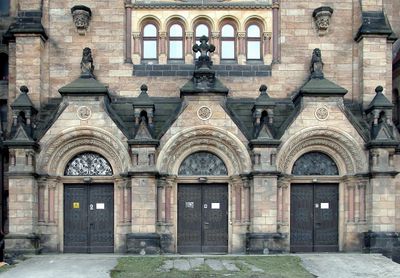 Entrance 1