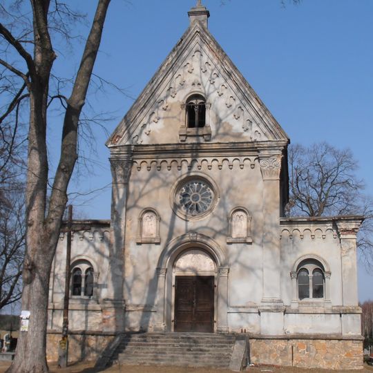Cemetery chapel in Maluszyn