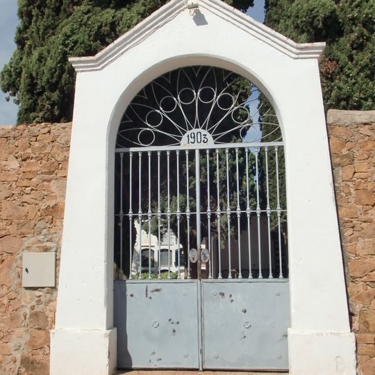 Cementiri de Vinyols i els Arcs