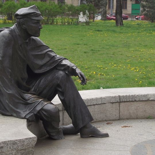Aleksander Kamiński monument in Łódź