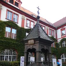 Zabytkowa studnia