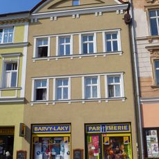 Mírové náměstí 106