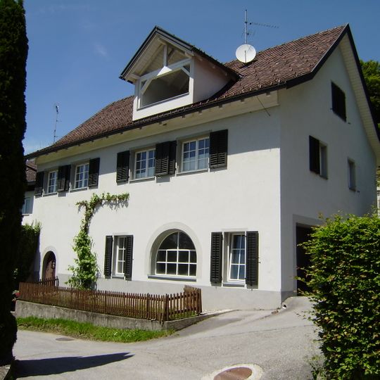 Gesindehaus des Ansitzes Lößler, Mildenbergstraße 9