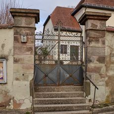 Friedhofsmauer Kirchenweg 4; Nähe Distlerweg; Nähe Windsbacher Straße in Ansbach