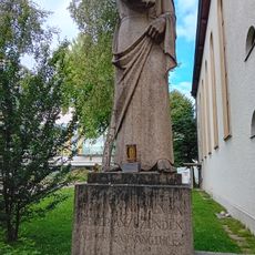 Christusstatue (mit Inschrift: "Ich bin gekommen ein Feuer anzuzünden")