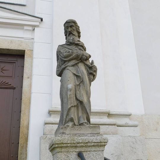 Socha svatého Pavla před kostelem v Batelově