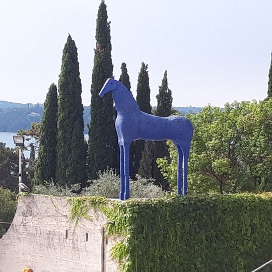 Cavallo blu