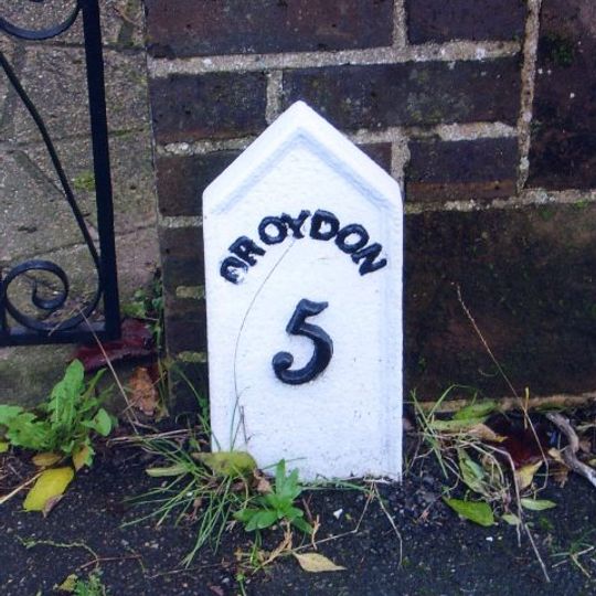 Milepost, by No. 630, S end of Warlingham, opp Sainsburys