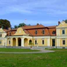 Lónyay mansion, Tuzsér