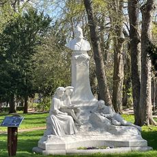 Monument à Jules Verne
