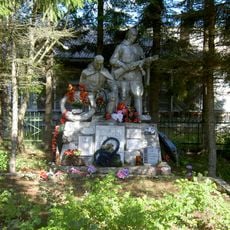 Братская могила советских воинов, погибших в боях с фашистскими захватчиками (пос.Великая Губа (Пиндушское г.п.))