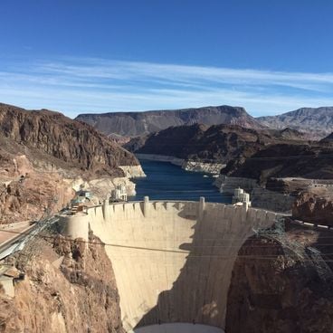 Konstrukcje przemysłowe: globalne innowacje techniczne i architektoniczne