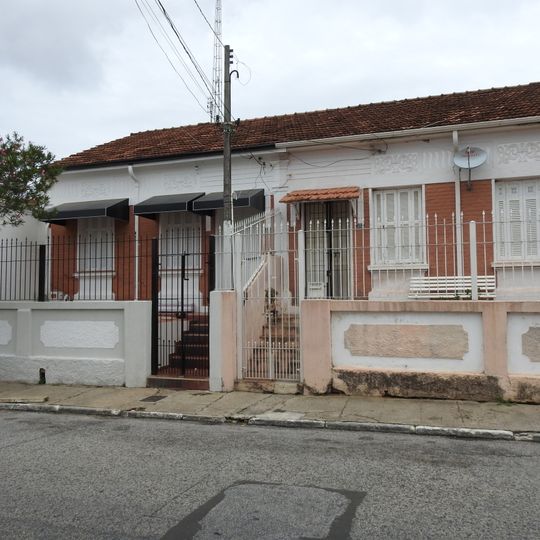 Building at Rua Maestro José Vitório, 242