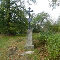 Kříž u hřbitova v Zdebuzevsi