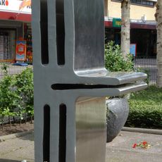 Monument at Samuel Esmeijerplein