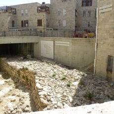 Broad Wall
