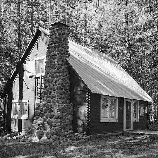 Warner Valley Ranger Station