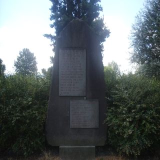 Stele to the fallen of the Cascine massacre of 23-24 July 1944