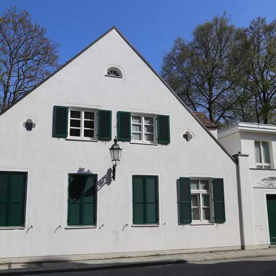 Erdgeschossiger Satteldachbau