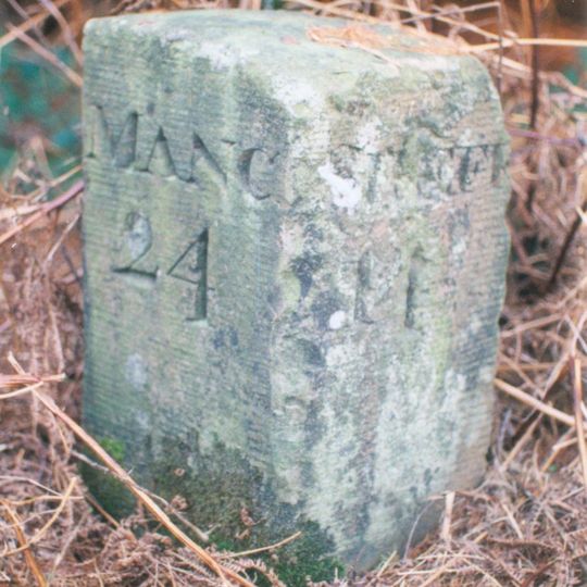Milestone, W of Bellhag Wood