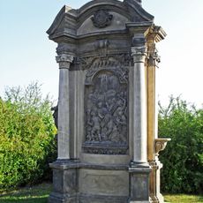 Nesení kříže - 4. kaplička libkovických Sedmi bolestí Panny Marie ve Vtelně