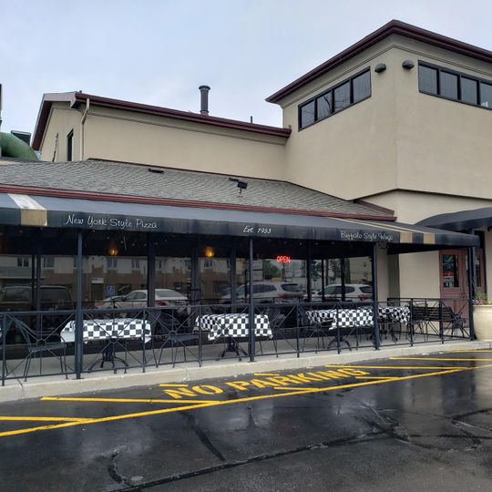 Buzzy's Pizzeria