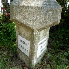 Milestone, Tregoose, S of A390 crossroads