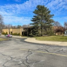 Grand Blanc-mcfarlen Library