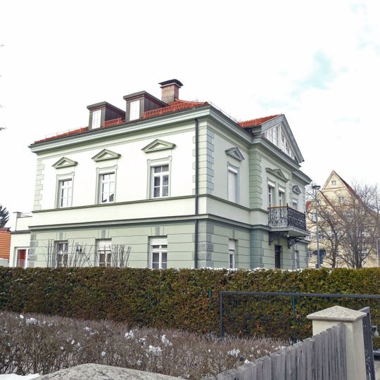 Augsburger Straße 11