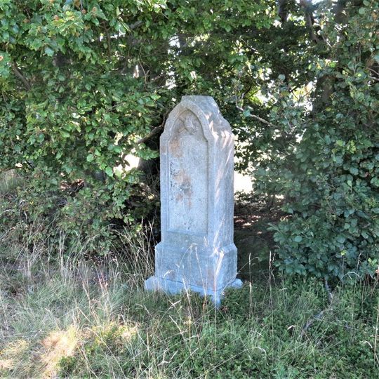 Kříž na louce severně od Volyně u Výsluní