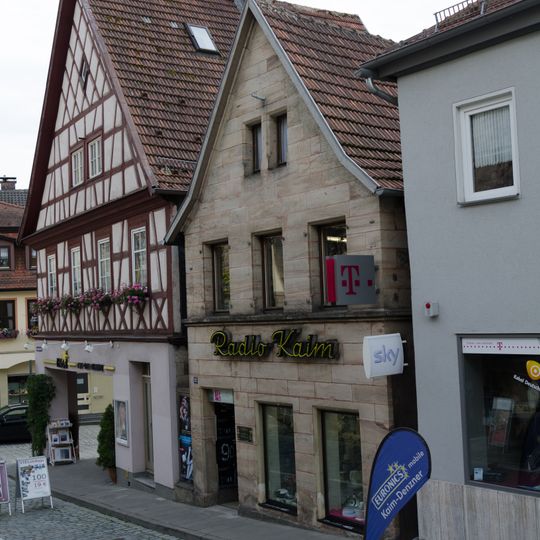 Wohn- und Geschäftshaus