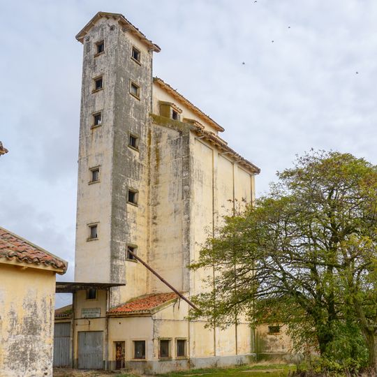 Silo of Villanueva del Campo