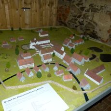 Sachgesamtheit Zisterzienserkloster Altzella, mit den Einzeldenkmalen: Ruinen der Klosterkirche, der Klausur (Reste des Sommerrefektoriums, des Dormitoriums einschließlich Kapelle, der Kapelle am Kapitelsaal sowie der Fundamente des Kreuzganges) und