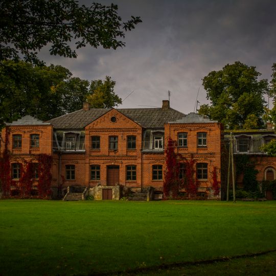 Interjera dekoratīvā apdare