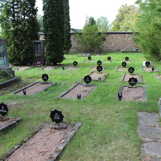 Pomník padlým v 1. světové válce na hřbitově v Brandýse nad Labem