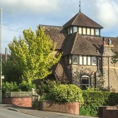 Kennet House and attached outhouse range