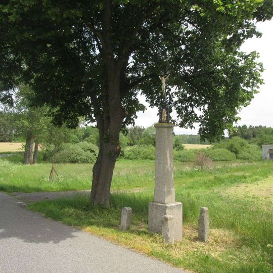 Kříž severovýchodně od Svéradic